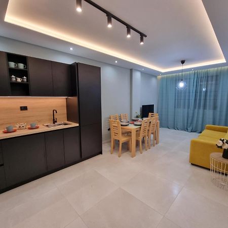 Holiday Apartment Near The Sea Durrës Exteriör bild
